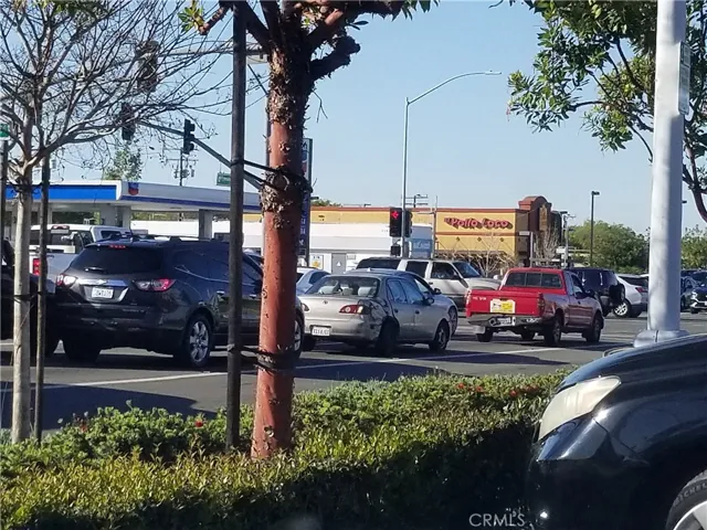 ONE OF THE HEIGHTS TRAFFIC INTERSECTIONS IN TORRANCE ABOUT 30,000.00 CARS SEE YOUR BUILDING