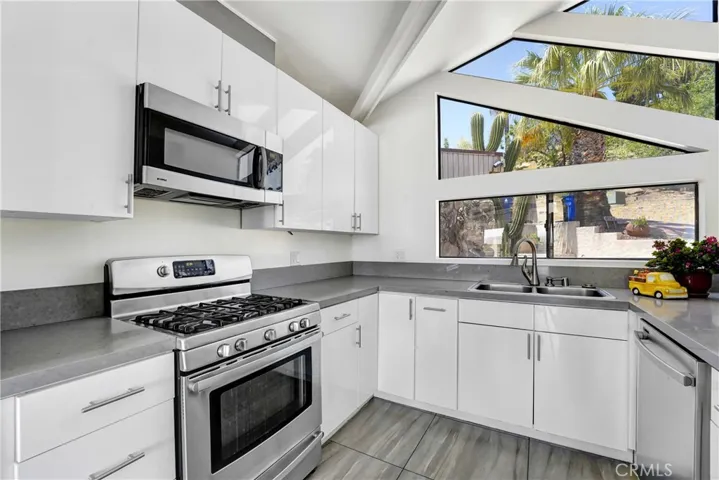 8742 Azul, West Hills, California 91304