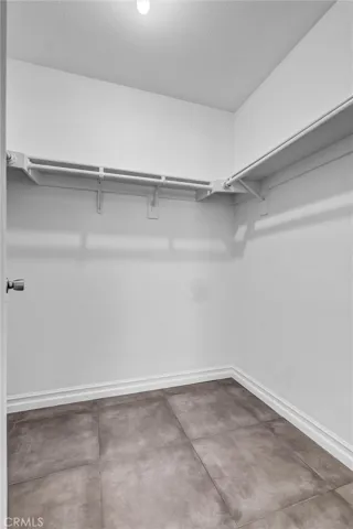 Walk in closet