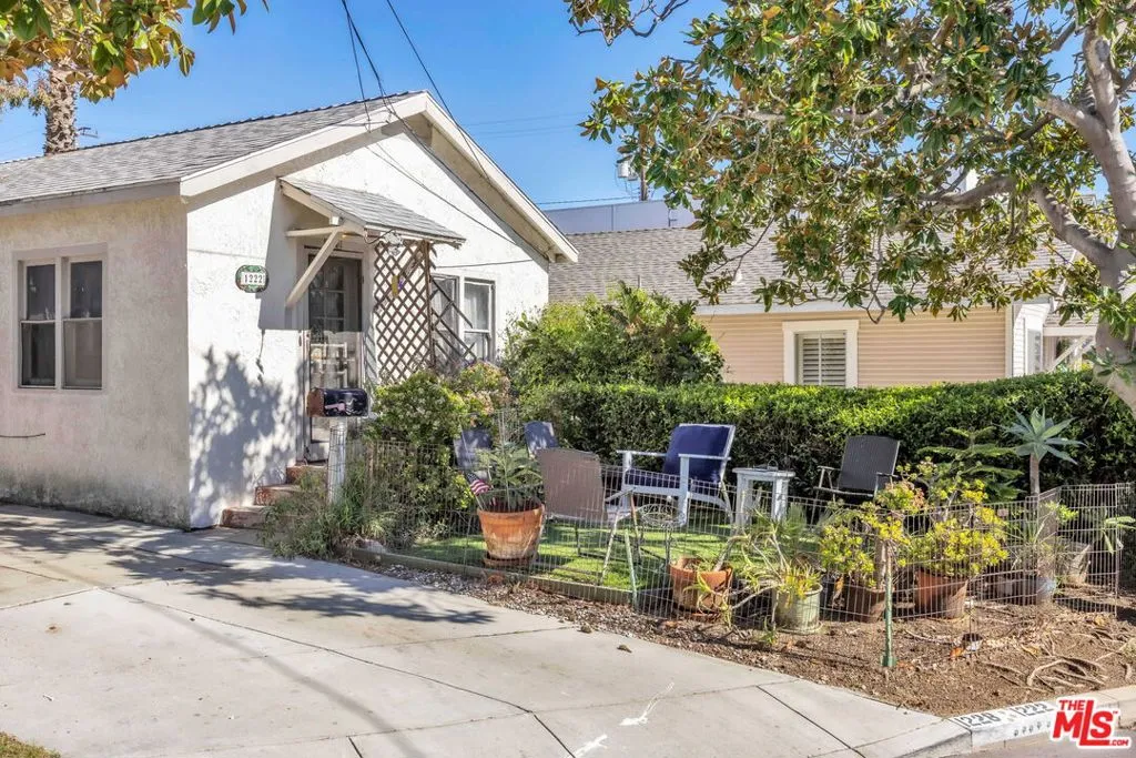 1224 Corona Street, Hermosa Beach, California 90254 — photo 4
