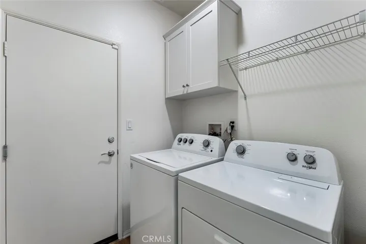 Washer & Dryer Stay plus in-door laundry!