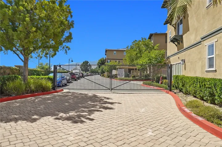 441 S Glendora Avenue, Glendora, California 91741