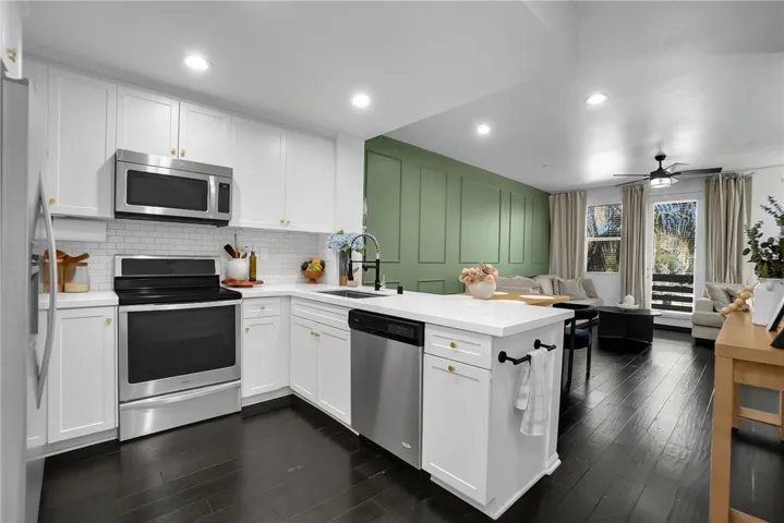441 S Glendora Avenue, Glendora, California 91741