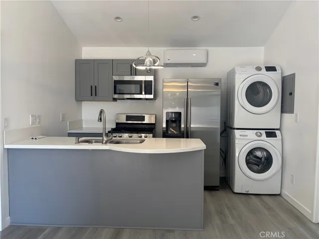 7545 Shoup, West Hills, California 91307