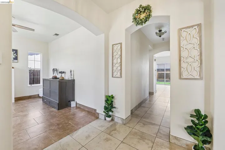 19 Minaret Rd, Oakley, California 94561