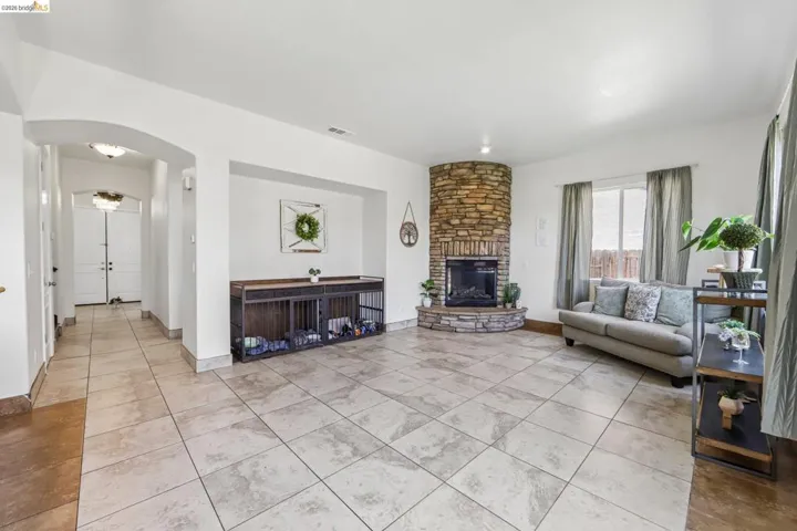 19 Minaret Rd, Oakley, California 94561