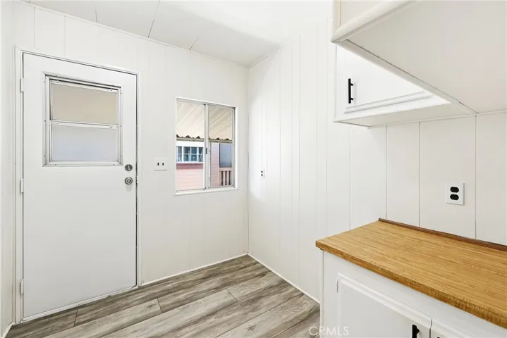 Large Utility Laundry