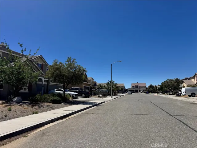 10983 Bay Shore Street, Victorville, California 92392