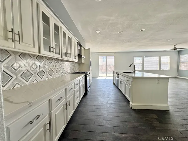 10983 Bay Shore Street, Victorville, California 92392