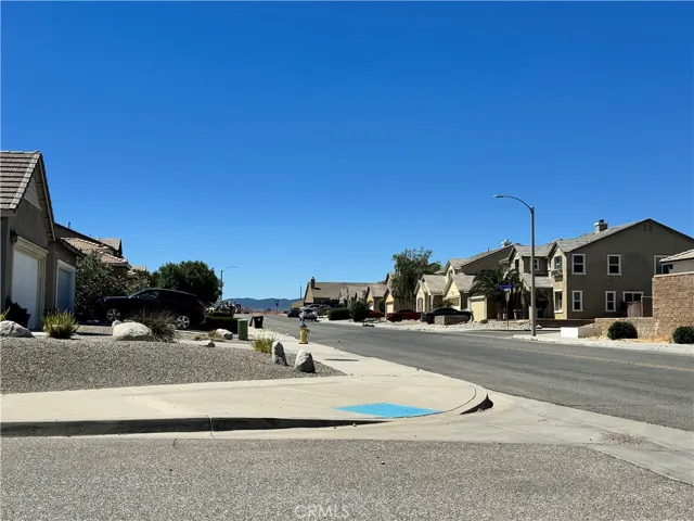 10983 Bay Shore Street, Victorville, California 92392