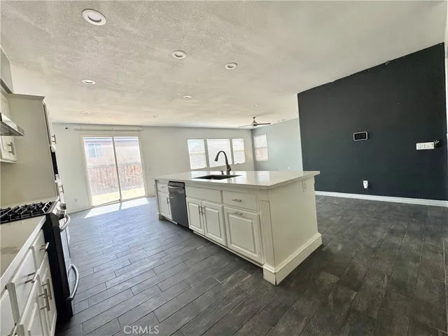 10983 Bay Shore Street, Victorville, California 92392