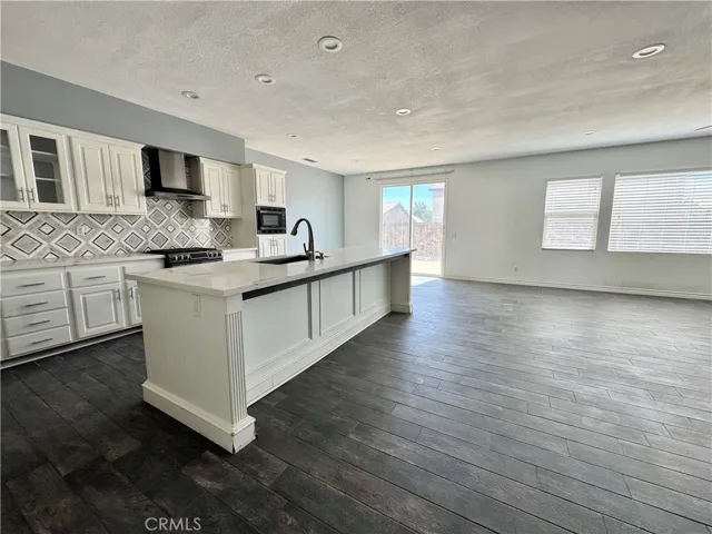 10983 Bay Shore Street, Victorville, California 92392