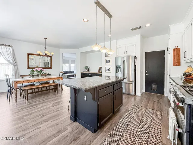 dKitchen and Dining9