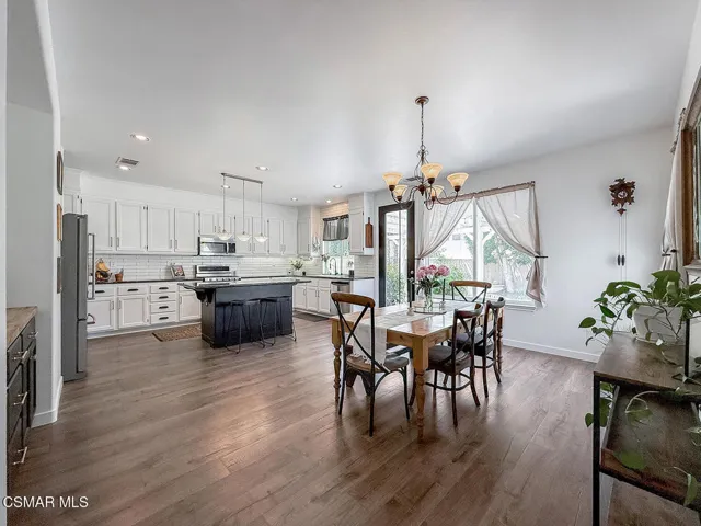 dKitchen and Dining1