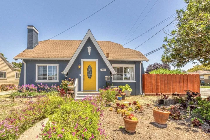 431 West Street, Salinas, California 93901