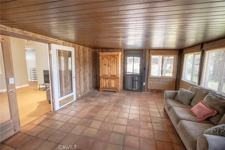 22522 Festividad Drive, Saugus, California 91350