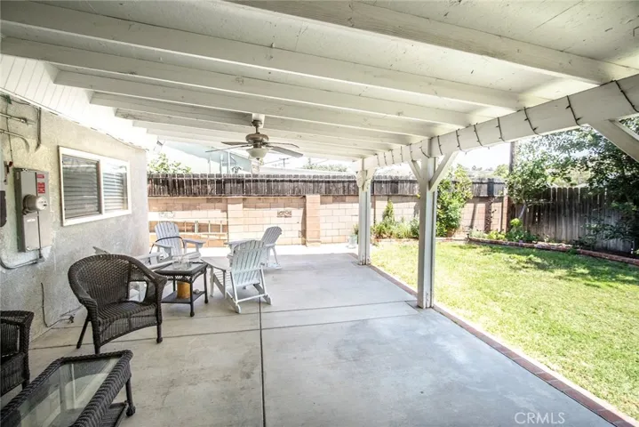 22522 Festividad Drive, Saugus, California 91350