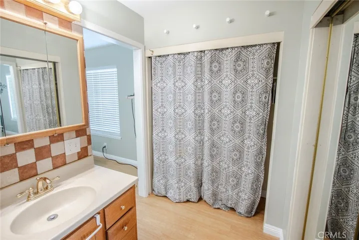 22522 Festividad Drive, Saugus, California 91350