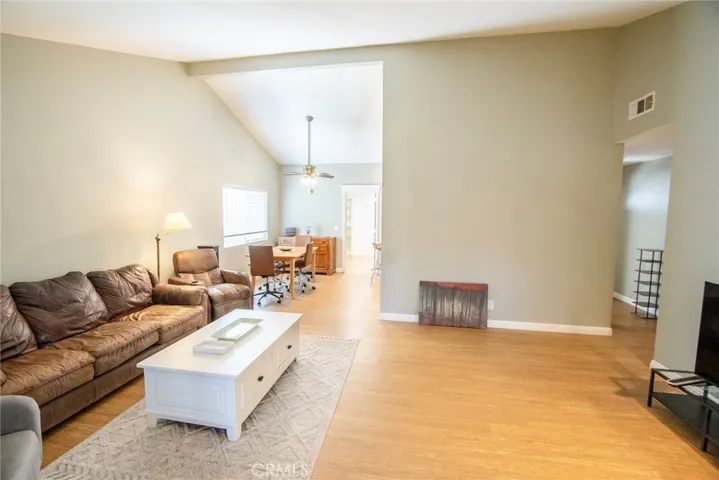 22522 Festividad Drive, Saugus, California 91350