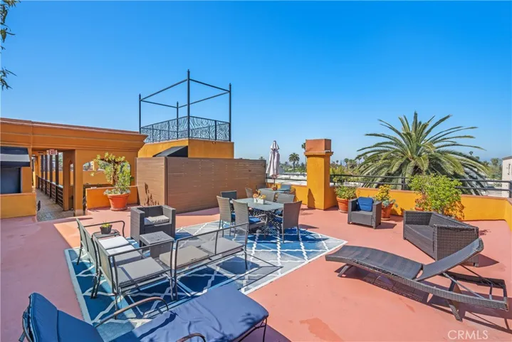 Roof Top Lounge