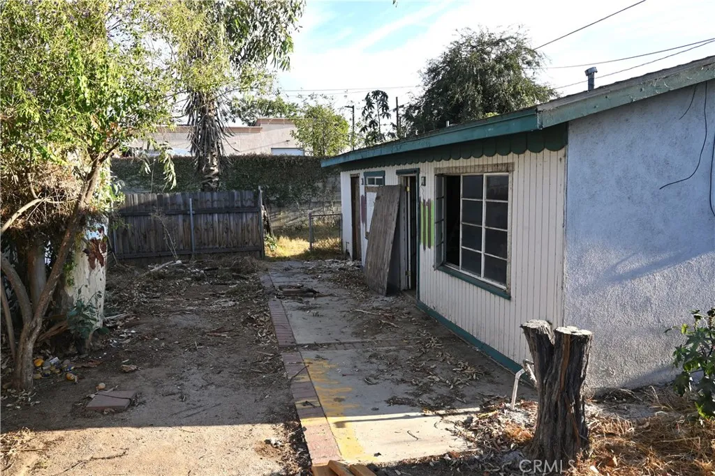 217 Iowa, Riverside, California 92507 — photo 4