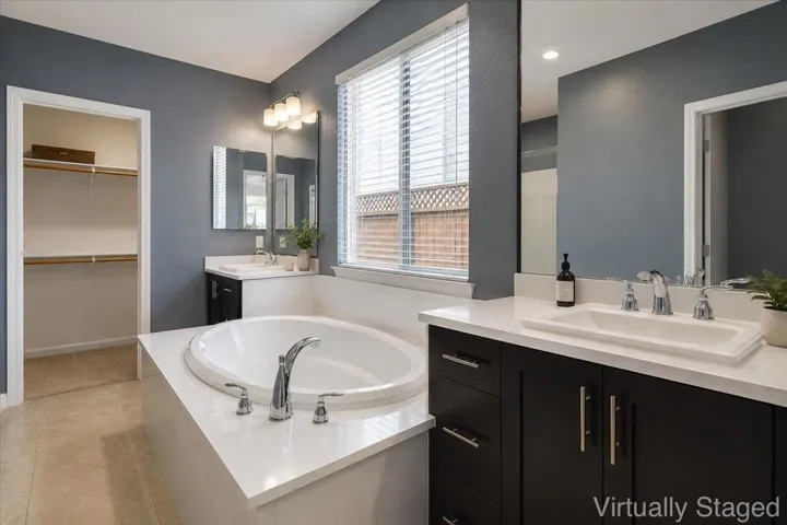 160 San Lorenzo Drive, Hollister, California 95023