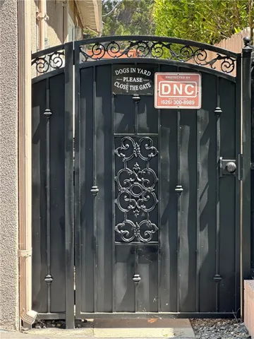side security gate