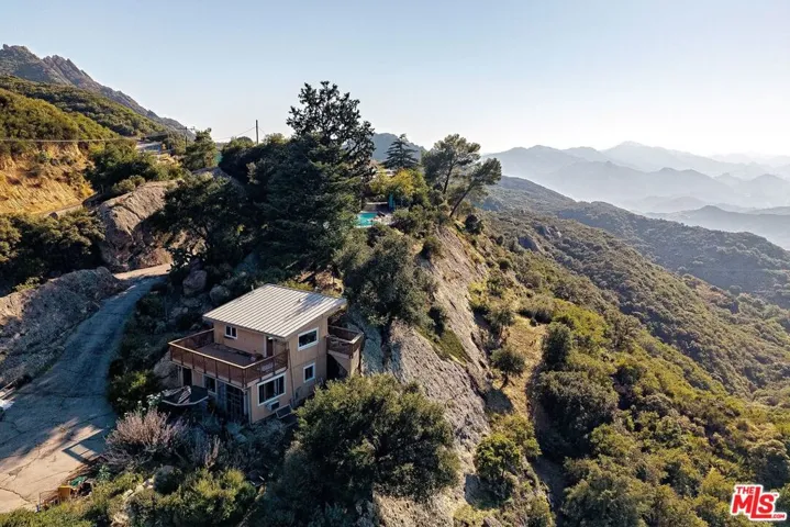 965 Stunt Road, Calabasas, California 91302
