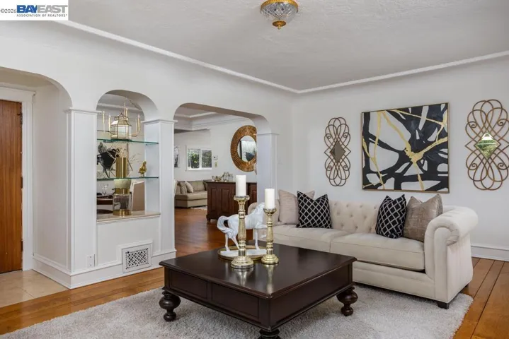 3354 D St, Hayward, California 94541