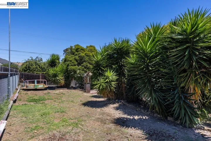 3354 D St, Hayward, California 94541