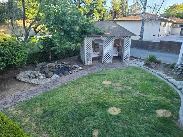 3354 D St, Hayward, California 94541