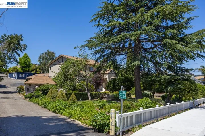 3354 D St, Hayward, California 94541