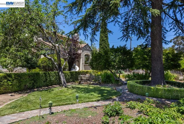 3354 D St, Hayward, California 94541