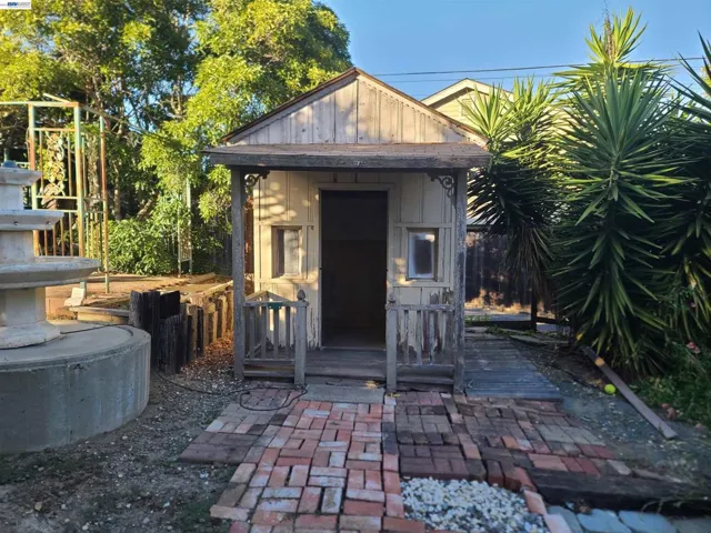 3354 D St, Hayward, California 94541