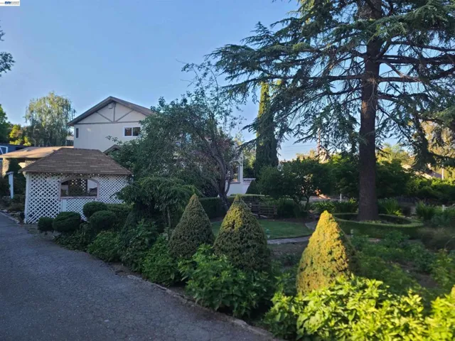 3354 D St, Hayward, California 94541