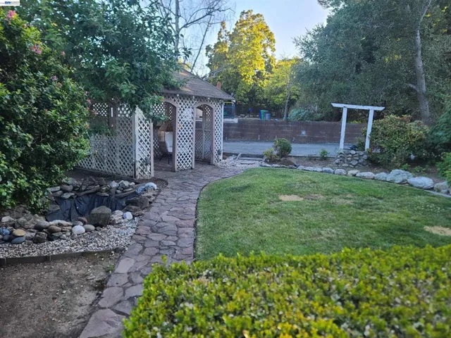 3354 D St, Hayward, California 94541