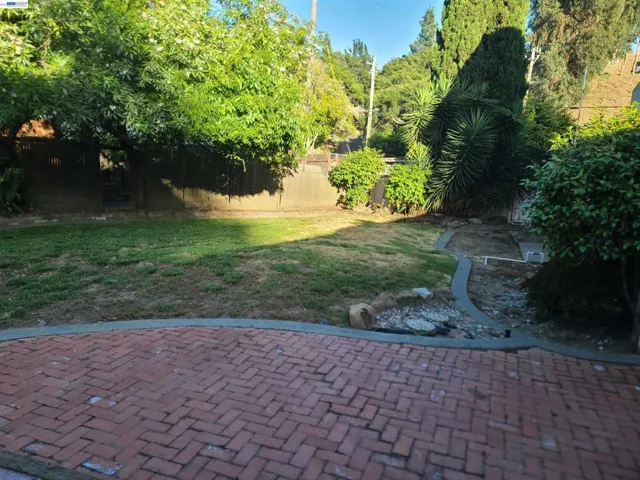 3354 D St, Hayward, California 94541