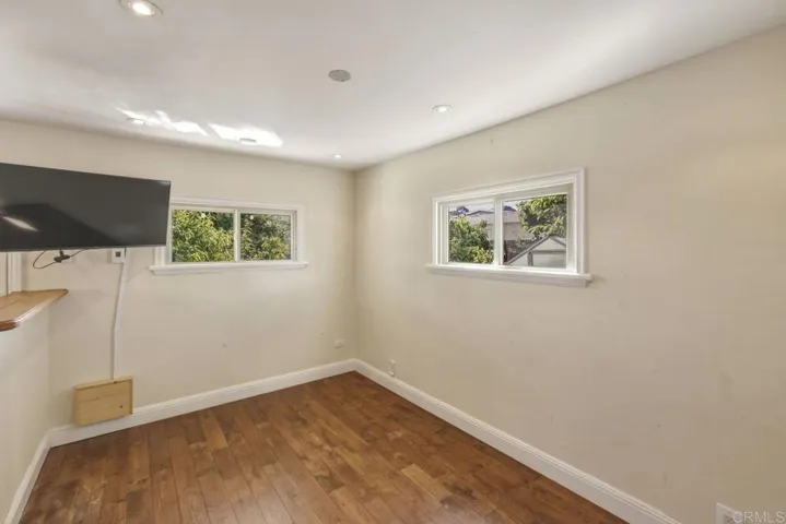 Studio/Study/Office