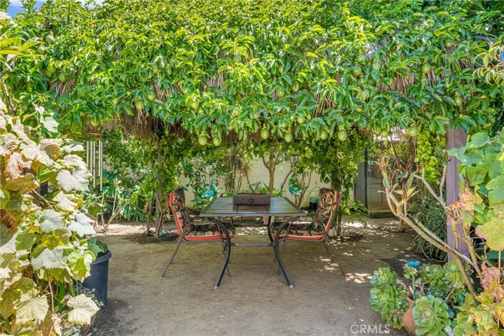 20608 Valerio, Winnetka, California 91306