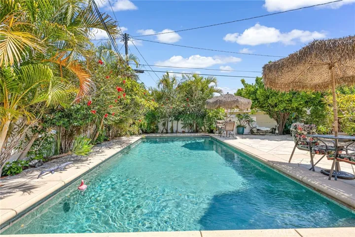 20608 Valerio, Winnetka, California 91306