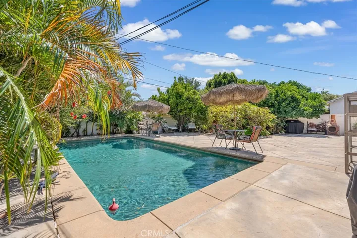 20608 Valerio, Winnetka, California 91306