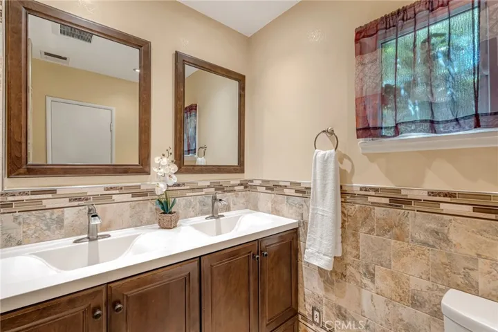 20608 Valerio, Winnetka, California 91306