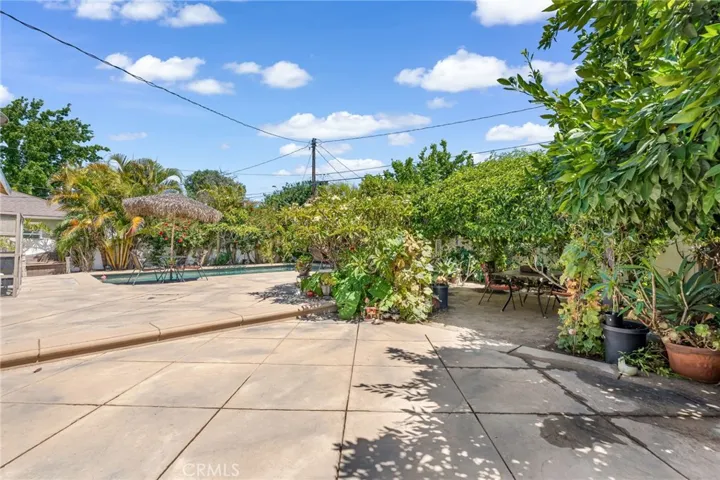 20608 Valerio, Winnetka, California 91306