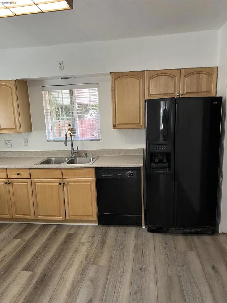 1376 Elm Street, Pittsburg, California 94565 — photo 4
