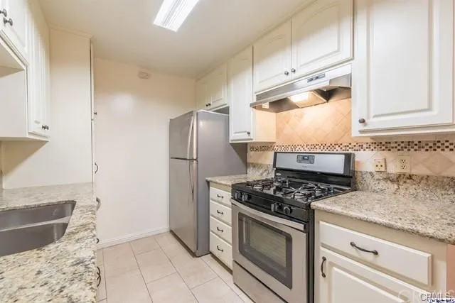 601 E Orange Grove 103, Burbank, California 91501 — photo 4