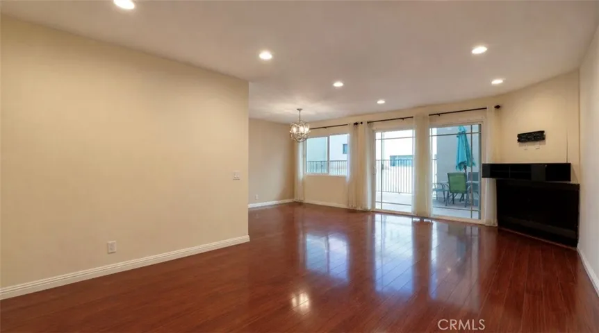 601 E Orange Grove 103, Burbank, California 91501