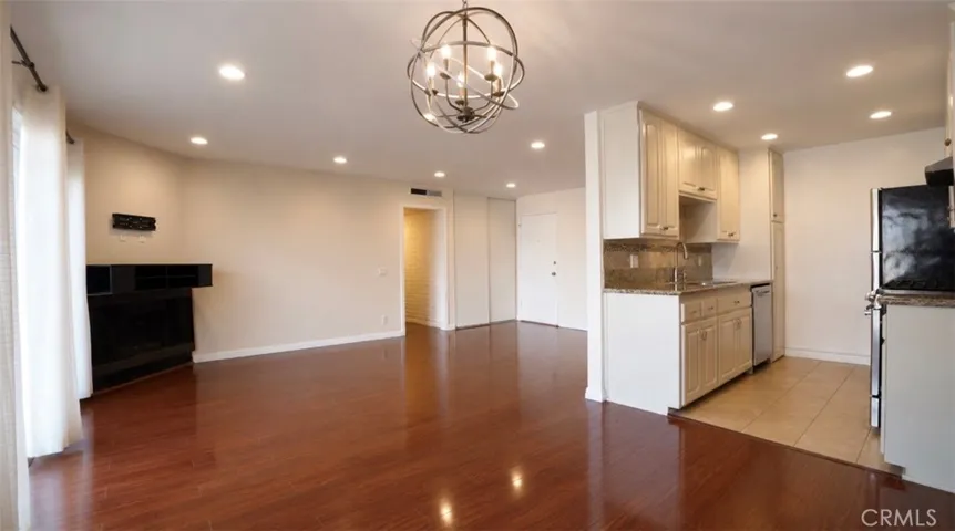 601 E Orange Grove 103, Burbank, California 91501
