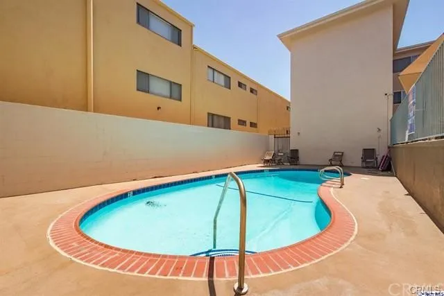 601 E Orange Grove 103, Burbank, California 91501