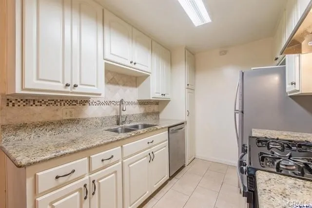 601 E Orange Grove 103, Burbank, California 91501