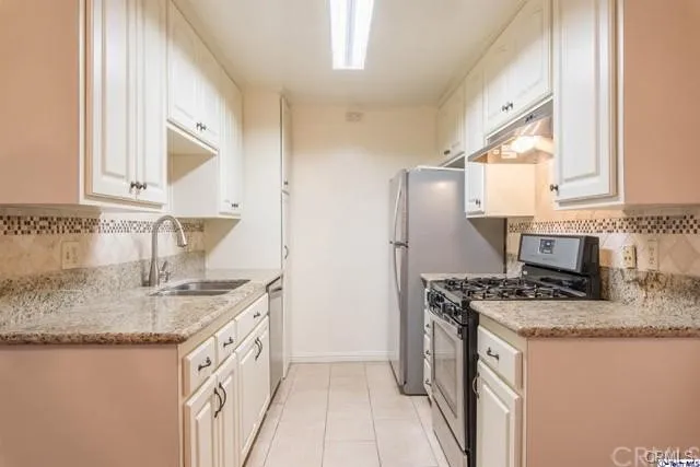 601 E Orange Grove 103, Burbank, California 91501